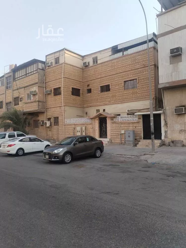 عمارة للبيع في شارع جيزان, حي الثقبة, مدينة الخبر, المنطقة الشرقية