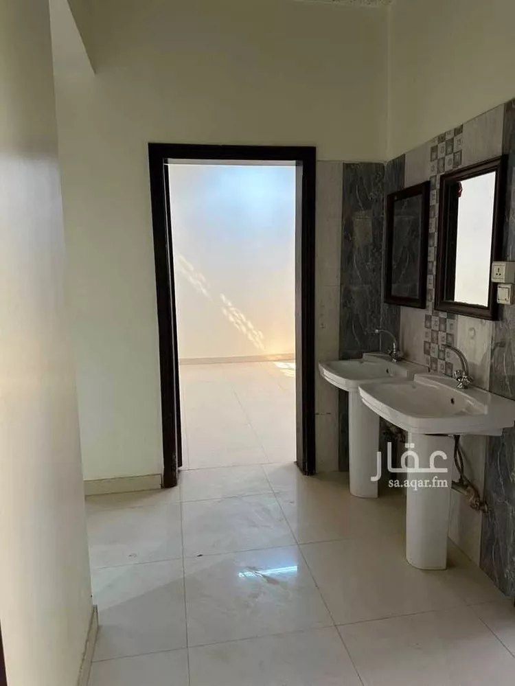 شقة للإيجار في شارع علي الصائغ ، حي العزيزية ، الرياض ، منطقة الرياض صورة 3