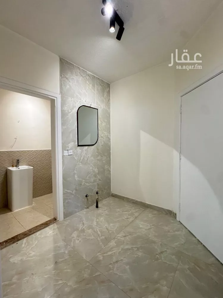 فيلا للإيجار في شارع الأرطاوية, حي المصيف, مدينة الرياض, منطقة الرياض صورة 4