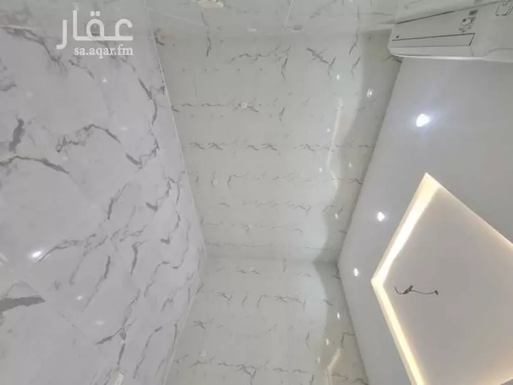 شقة للإيجار في شارع أحمد هزازى, حي الصفاء, مدينة جدة, منطقة مكة المكرمة صورة 3