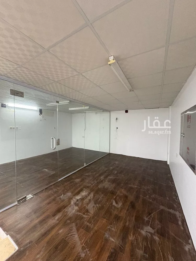 محل للإيجار في شارع طريق الملك عبدالعزيز , حي الروضة, مدينة بريده, منطقة القصيم صورة 3