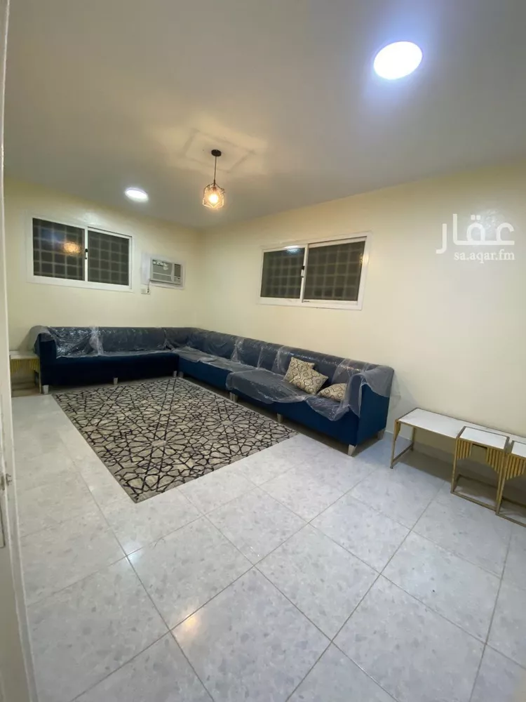 شقة للإيجار في شارع طريق ابو بكر الصديق, حي الإسكان, مدينة بريده, منطقة القصيم