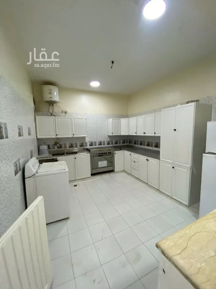 شقة للإيجار في شارع طريق ابو بكر الصديق, حي الإسكان, مدينة بريده, منطقة القصيم صورة 4