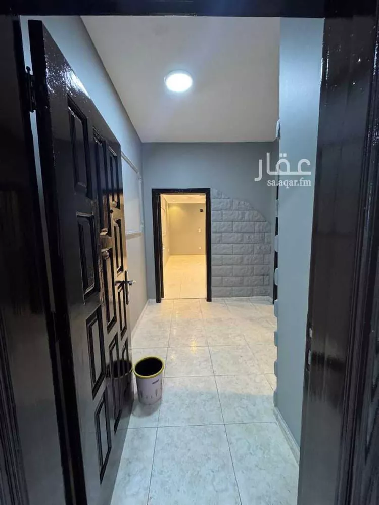 مكتب تجاري للإيجار في شارع خالد بن الوليد الفرعي, حي الشهداء, مدينة الرياض, منطقة الرياض
