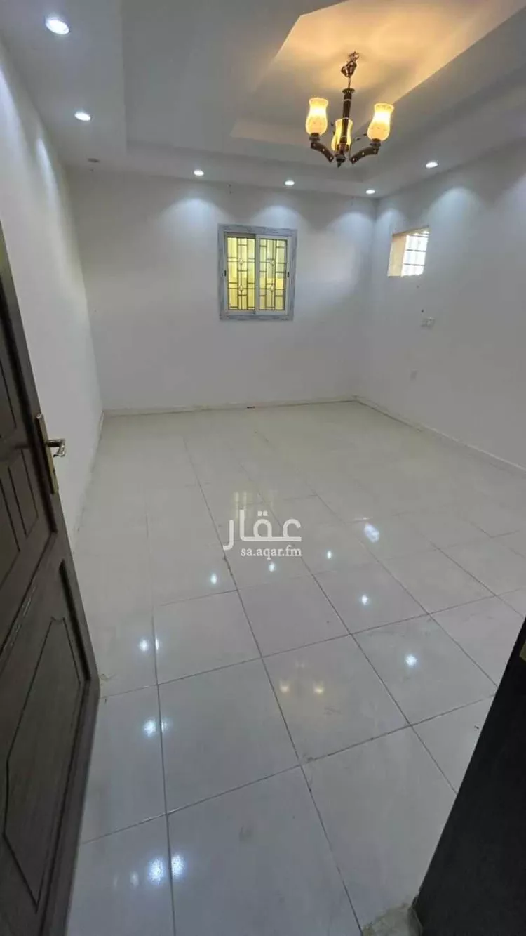 شقة للإيجار في شارع النقلة ، حي الصفا ، تبوك ، منطقة تبوك صورة 4