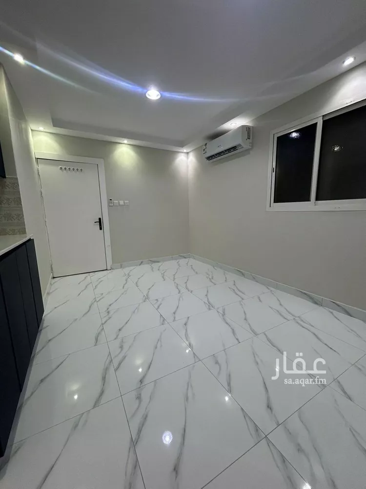 شقة للإيجار في شارع الصحابة, حي إشبيلية, مدينة الرياض, منطقة الرياض