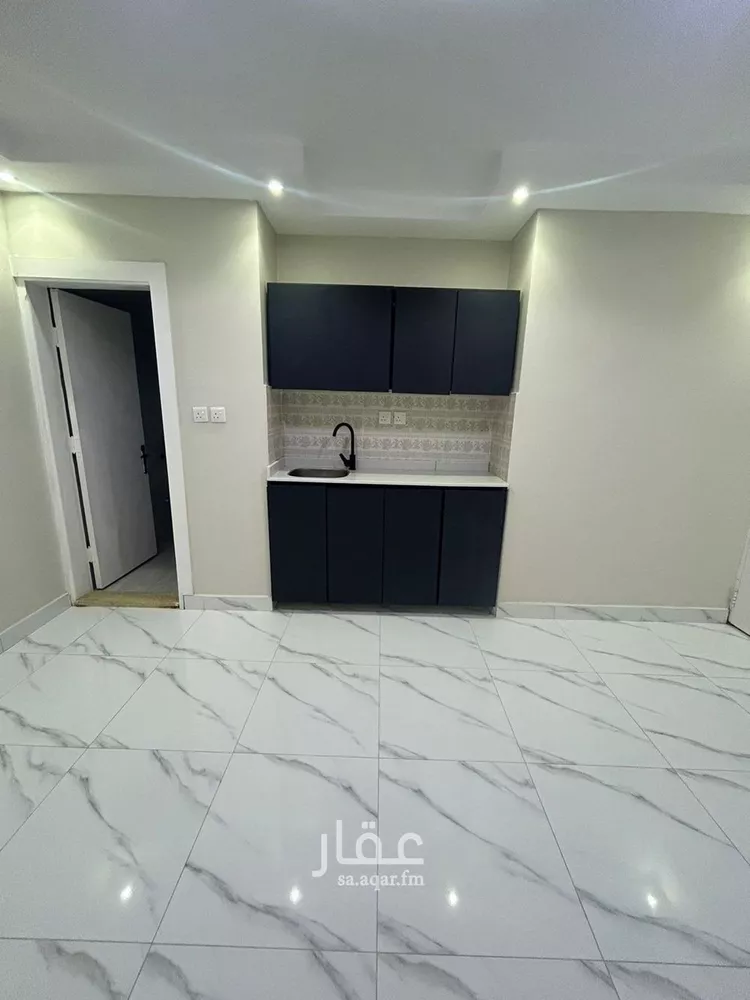 شقة للإيجار في شارع الصحابة, حي إشبيلية, مدينة الرياض, منطقة الرياض