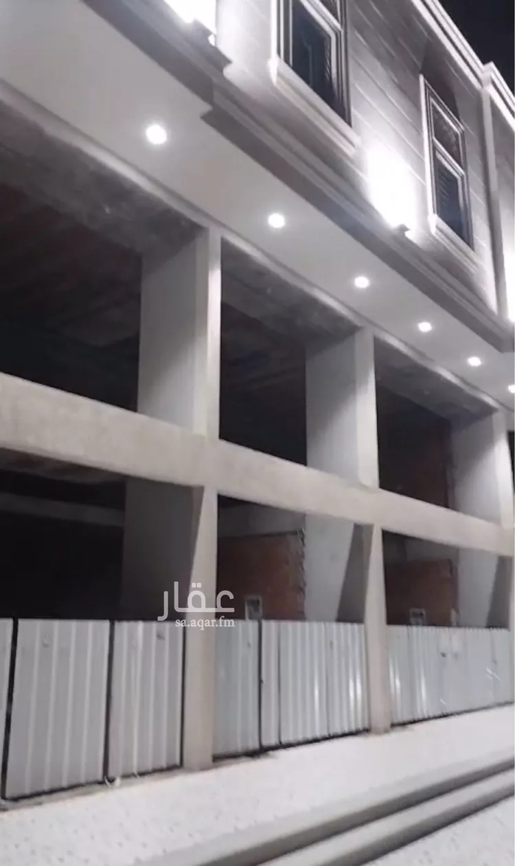 محل للإيجار في شارع قيس ابن مخلد, حي الصالحية, مدينة جدة, منطقة مكة المكرمة