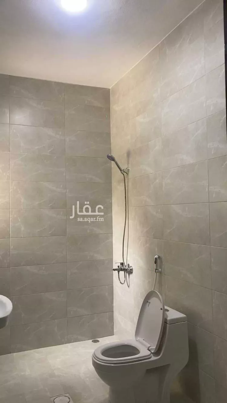 عمارة للإيجار في شارع الاول, حي الثقبة, مدينة الخبر, المنطقة الشرقية صورة 5