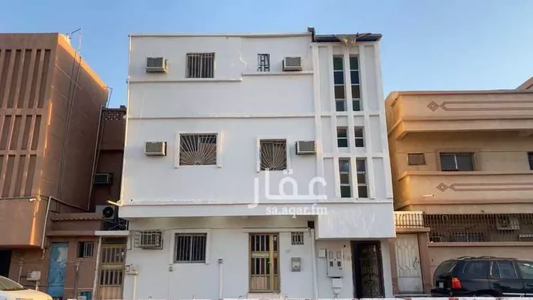 عمارة للبيع في شارع الثامن والعشرون, حي الثقبة, مدينة الخبر, المنطقة الشرقية