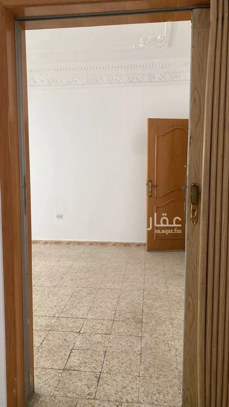 عمارة للبيع في شارع السابع عشر, حي الخبرالشمالية, مدينة الخبر, المنطقة الشرقية صورة 2