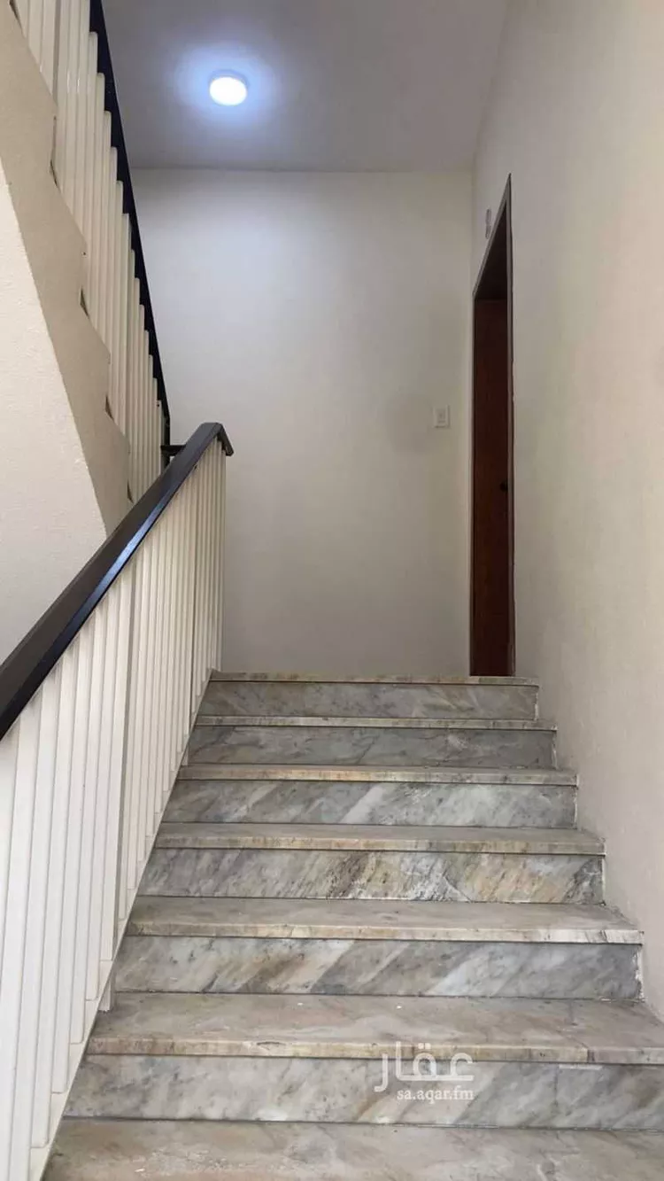 عمارة للبيع في شارع الاول, حي الثقبة, مدينة الخبر, المنطقة الشرقية 8