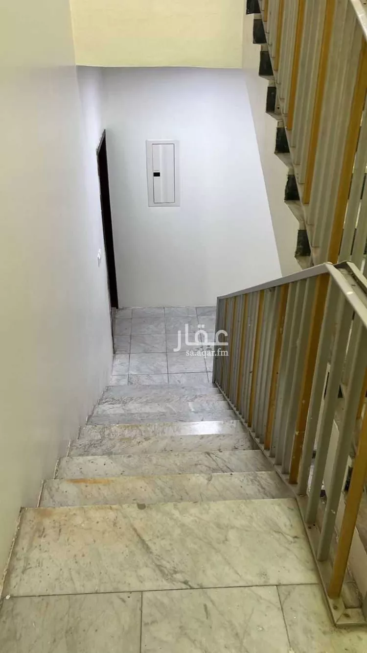 عمارة للبيع في شارع التاسع عشر, حي الثقبة, مدينة الخبر, المنطقة الشرقية صورة 3