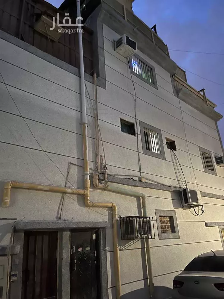 Building for Sale in Dammam Al Badiyah