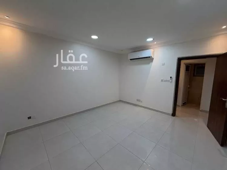 شقة للإيجار في شارع سعيد السلمي, حي العزيزية, مدينة الدمام, المنطقة الشرقية صورة 2