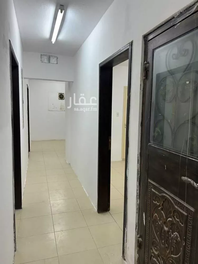 عمارة للإيجار في شارع العاشر, حي مدينة العمال, مدينة الدمام, المنطقة الشرقية صورة 5