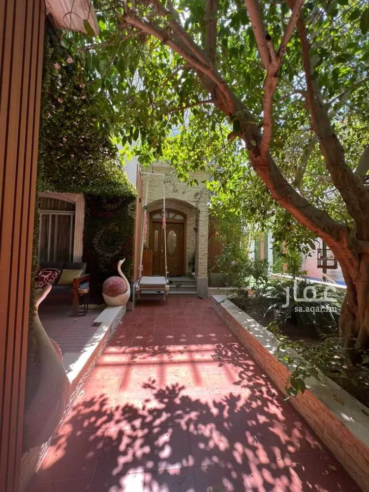 فيلا للبيع في شارع عبدالله ابن معاوية الجمحي, حي بنى بياضة, مدينة المدينة المنورة, منطقة المدينة المنورة صورة 2