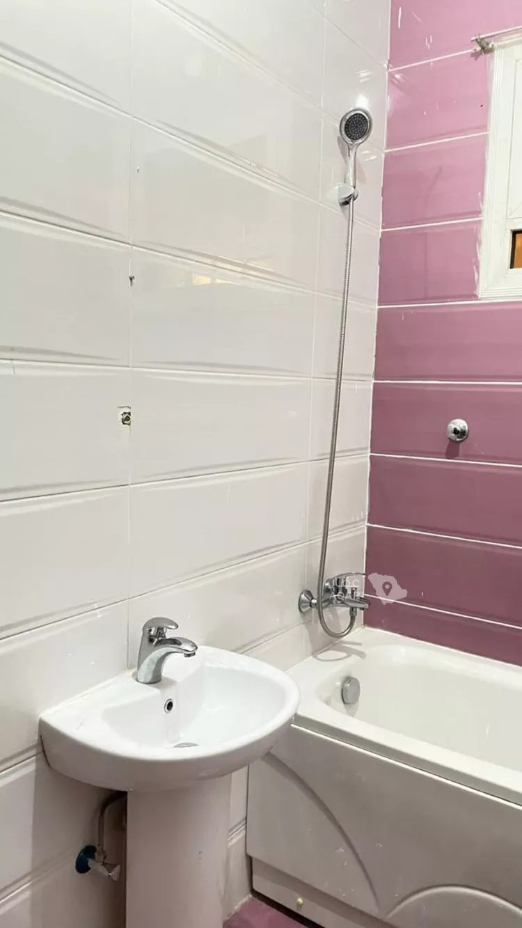 عمارة للبيع في حي ورقان, مدينة المدينة المنورة, منطقة المدينة المنورة صورة 2
