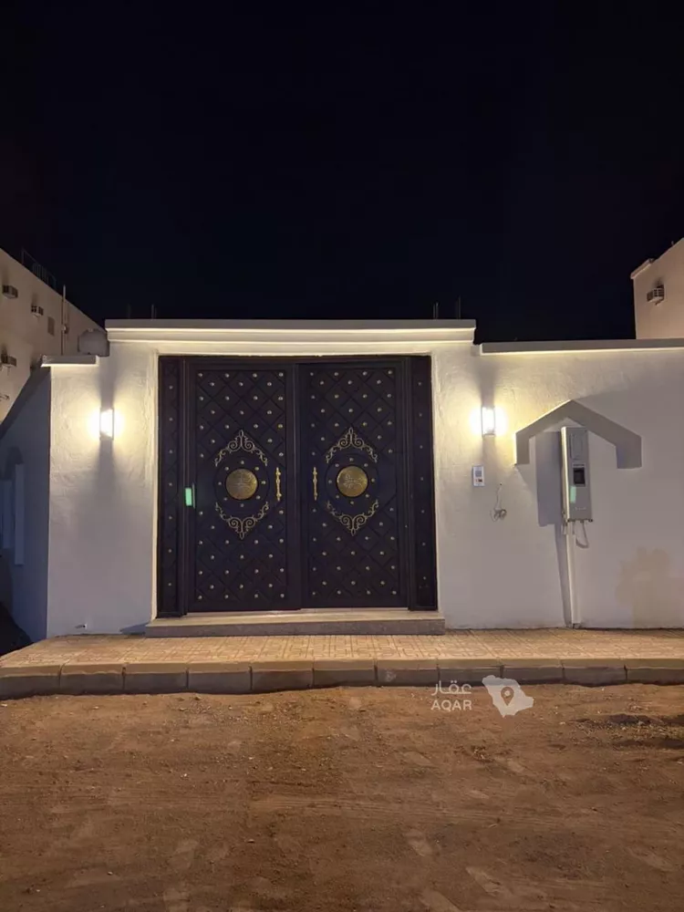 عمارة للبيع في حي ورقان, مدينة المدينة المنورة, منطقة المدينة المنورة 7