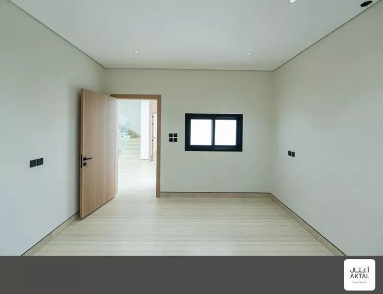 Floor for Sale in Riyadh Al Arid 26
