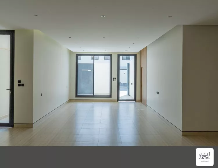 Floor for Sale in Riyadh Al Arid 17