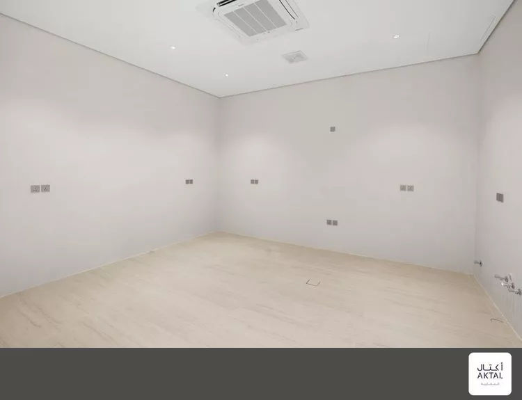 Floor for Sale in Riyadh Umm Al Hamam Al Sharqi 18