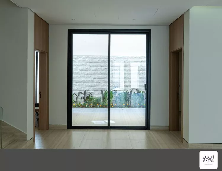 Floor for Sale in Riyadh Al Arid 22