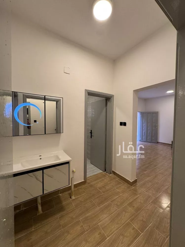 فيلا للإيجار في شارع عبدالمنعم الشافعي, حي الملز, مدينة الرياض, منطقة الرياض صورة 5