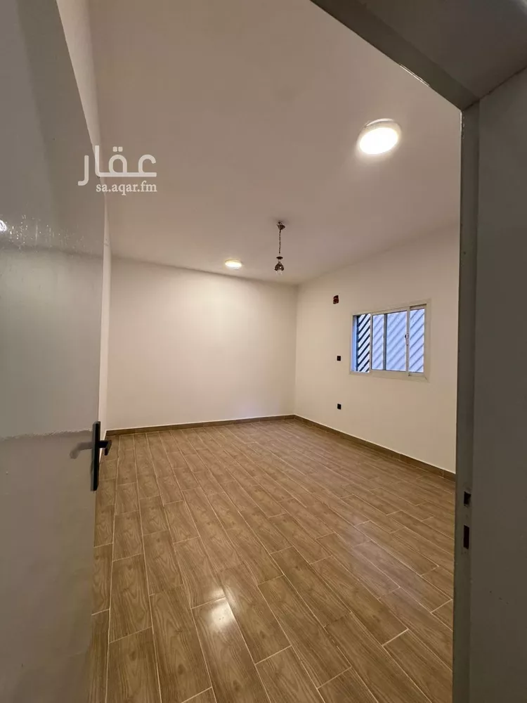 فيلا للإيجار في شارع عبدالمنعم الشافعي, حي الملز, مدينة الرياض, منطقة الرياض صورة 4