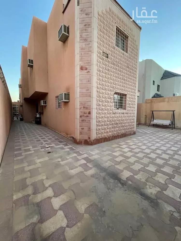 فيلا للبيع في شارع ابن صديق, حي النهضة, مدينة بريدة, منطقة القصيم صورة 3