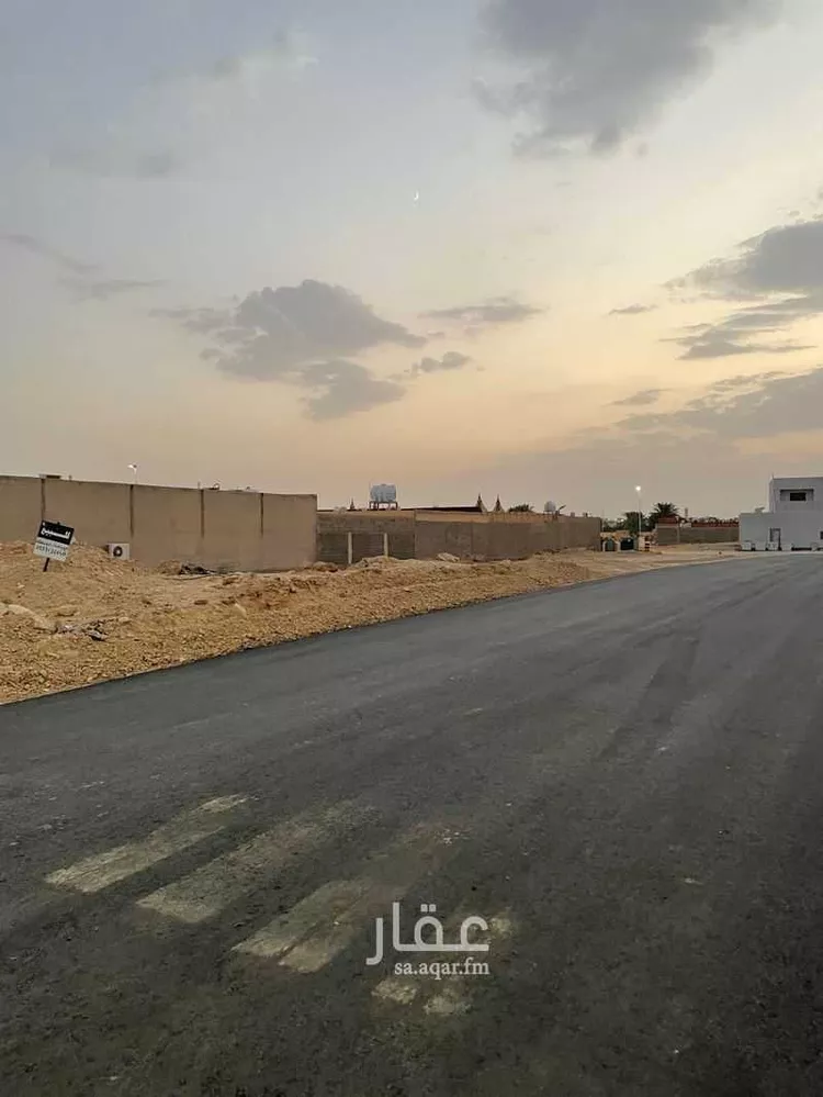 أرض للبيع في شارع عاصم العنبري, حي الحزم, مدينة بريدة, منطقة القصيم صورة 3