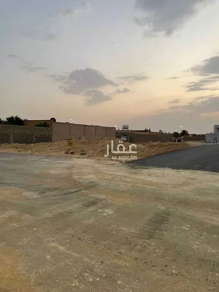 أرض للبيع في شارع عاصم العنبري, حي الحزم, مدينة بريدة, منطقة القصيم
