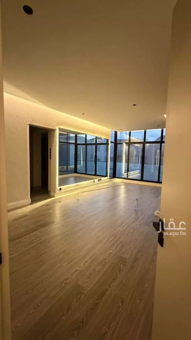 فيلا للإيجار في شارع أبي الفرج العكبري, حي الشرفية, مدينة الرياض, منطقة الرياض