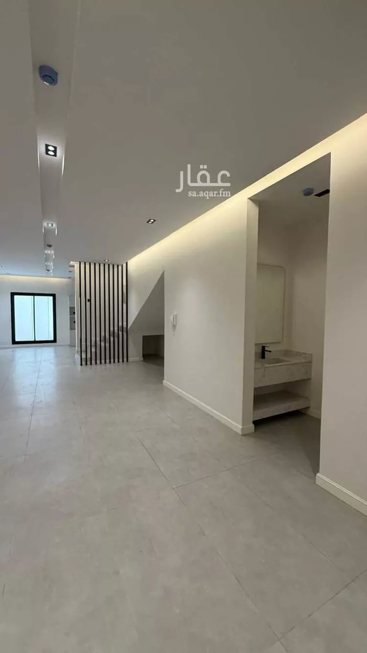 فيلا للإيجار في شارع علي بن أحمد العمري, حي العارض, مدينة الرياض, منطقة الرياض