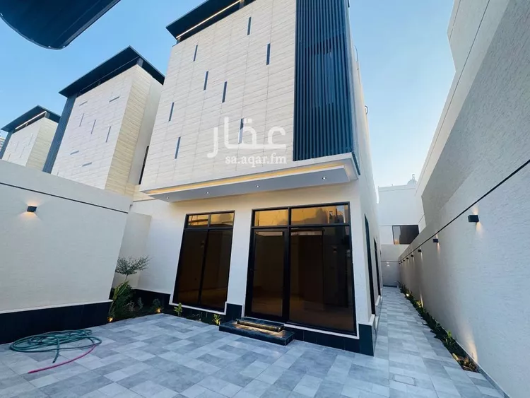 فيلا للبيع في شارع محمد بن الأزهر, حي العارض, مدينة الرياض, منطقة الرياض