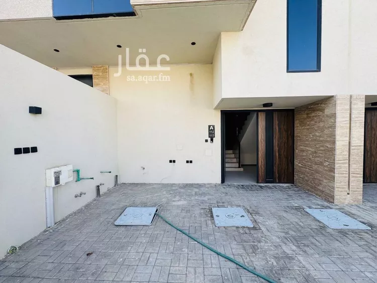 دور للبيع في شارع محمد بن أبان, حي العارض, مدينة الرياض, منطقة الرياض صورة 3