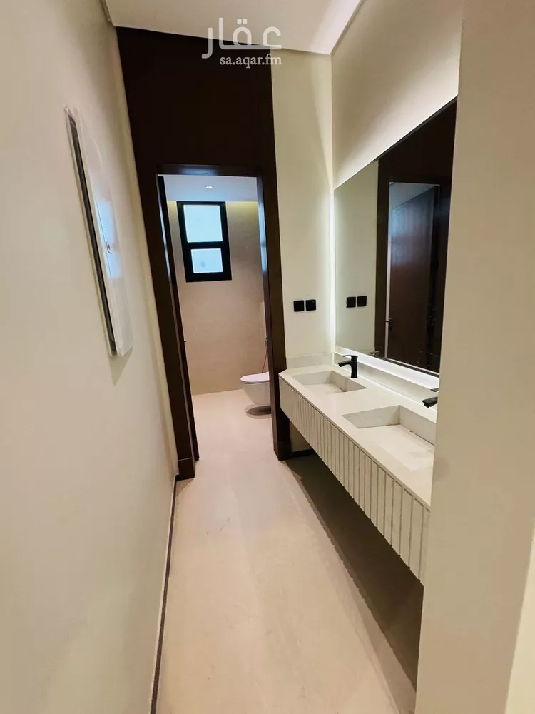 Floor for Sale in Riyadh Al Arid 6
