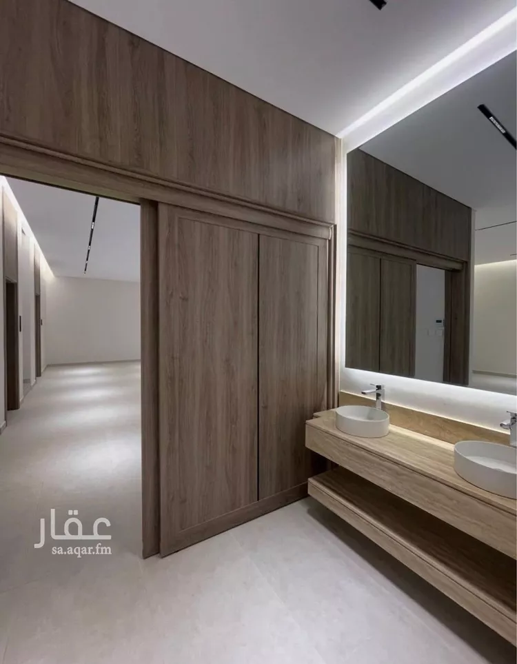 فيلا للبيع في شارع مسلم بن عبيدالله, حي العارض, مدينة الرياض, منطقة الرياض صورة 4