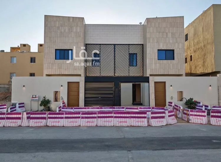 فيلا للبيع في شارع عوف بن عبدالله بن الأحمر, حي العارض, مدينة الرياض, منطقة الرياض صورة 2