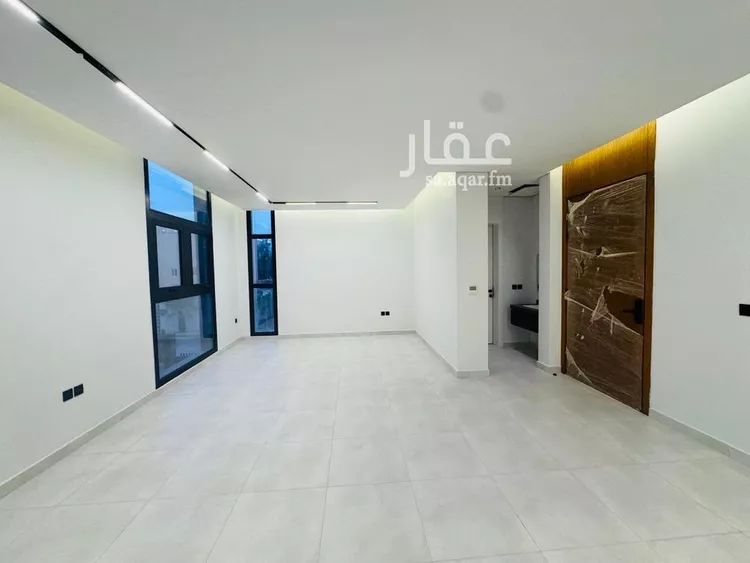 Floor for Sale in Riyadh Al Arid 9