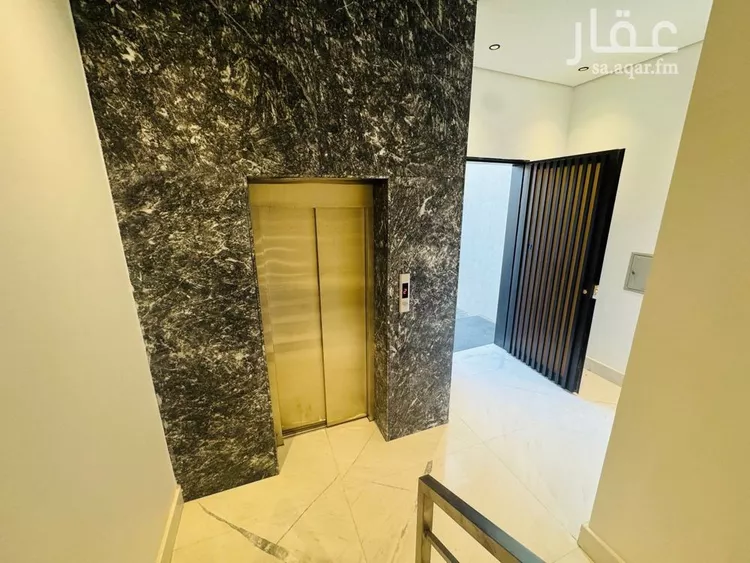Floor for Sale in Riyadh Al Arid 12