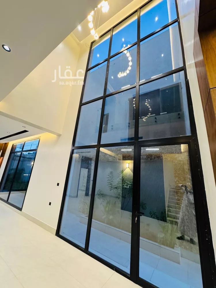 فيلا للبيع في شارع أبي بكر بن علي الحدادي العبادي, حي النرجس, مدينة الرياض, منطقة الرياض صورة 2