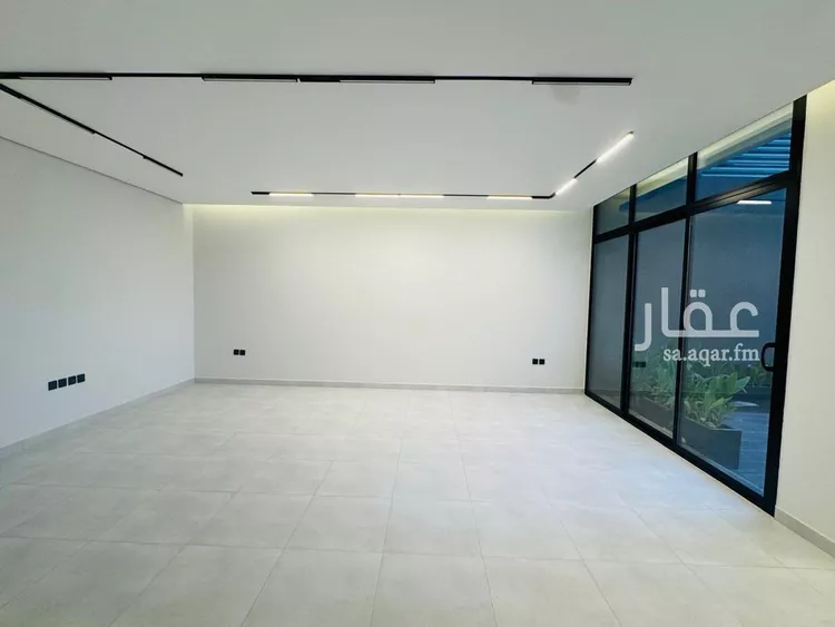 Floor for Sale in Riyadh Al Arid 9