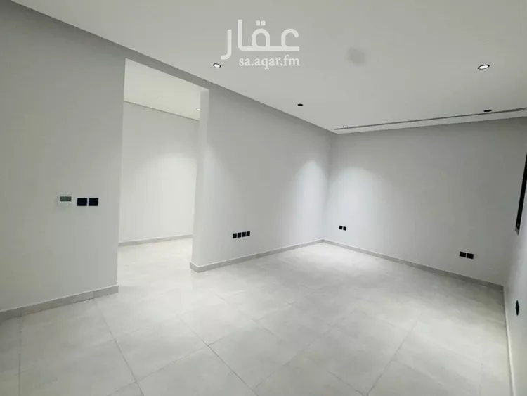 Floor for Sale in Riyadh Al Arid 6