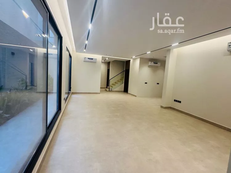 فيلا للبيع في شارع عبدالله الدقاق, حي العارض, مدينة الرياض, منطقة الرياض صورة 2