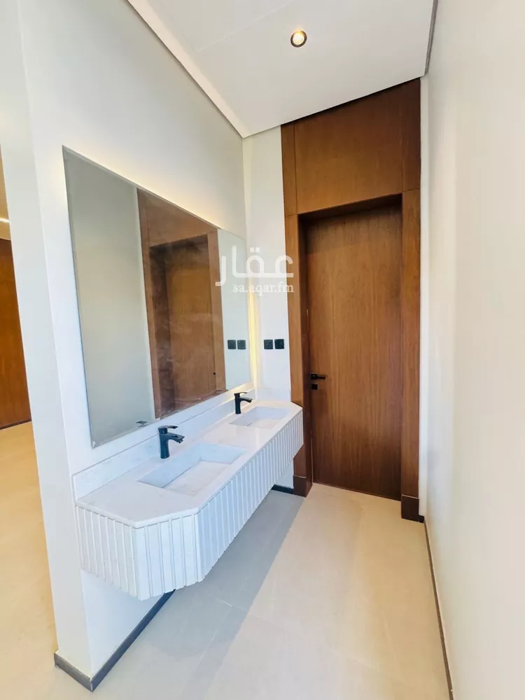 دور للبيع في شارع علي بن موفق, حي العارض, مدينة الرياض, منطقة الرياض 7