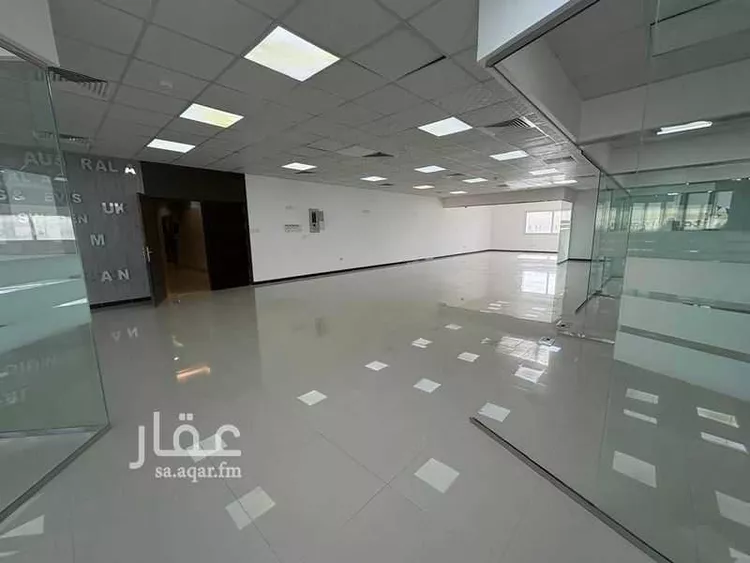 مكتب تجاري للإيجار في شارع الثمامه, حي الصحافة, مدينة الرياض, منطقة الرياض صورة 4
