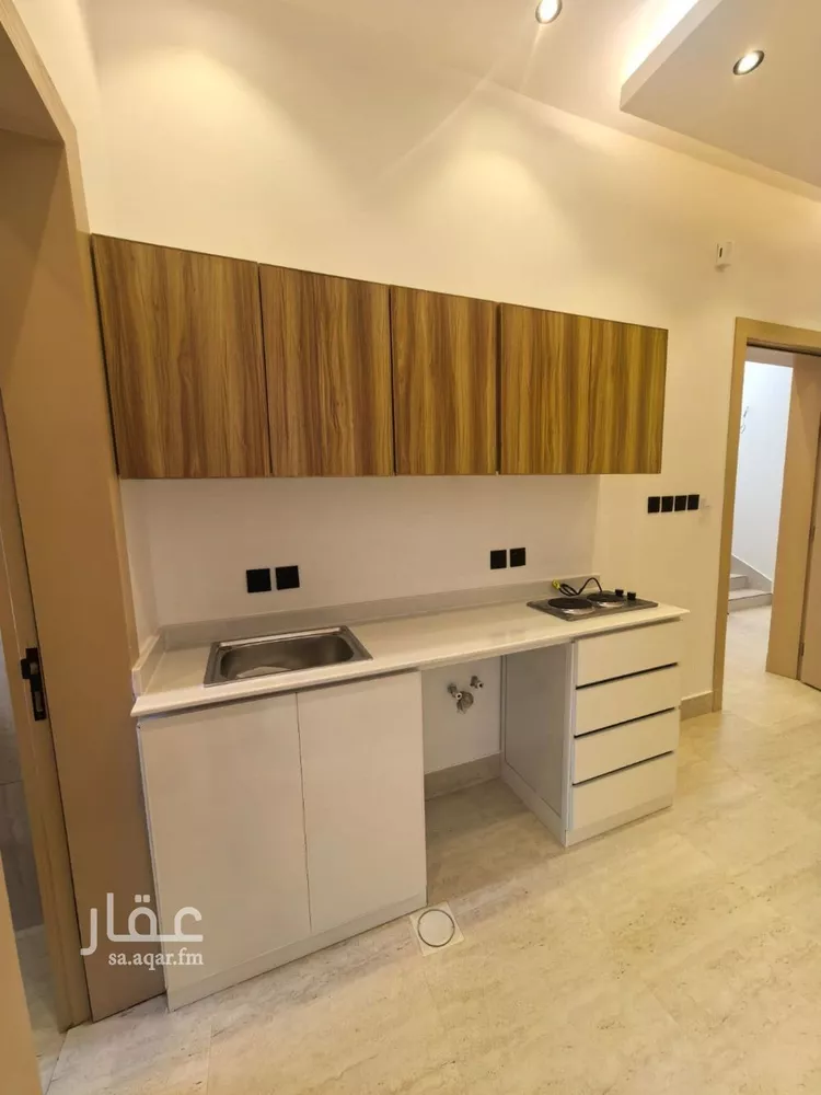 عمارة للبيع في شارع الرحبة, حي المعذر, مدينة الرياض, منطقة الرياض صورة 5