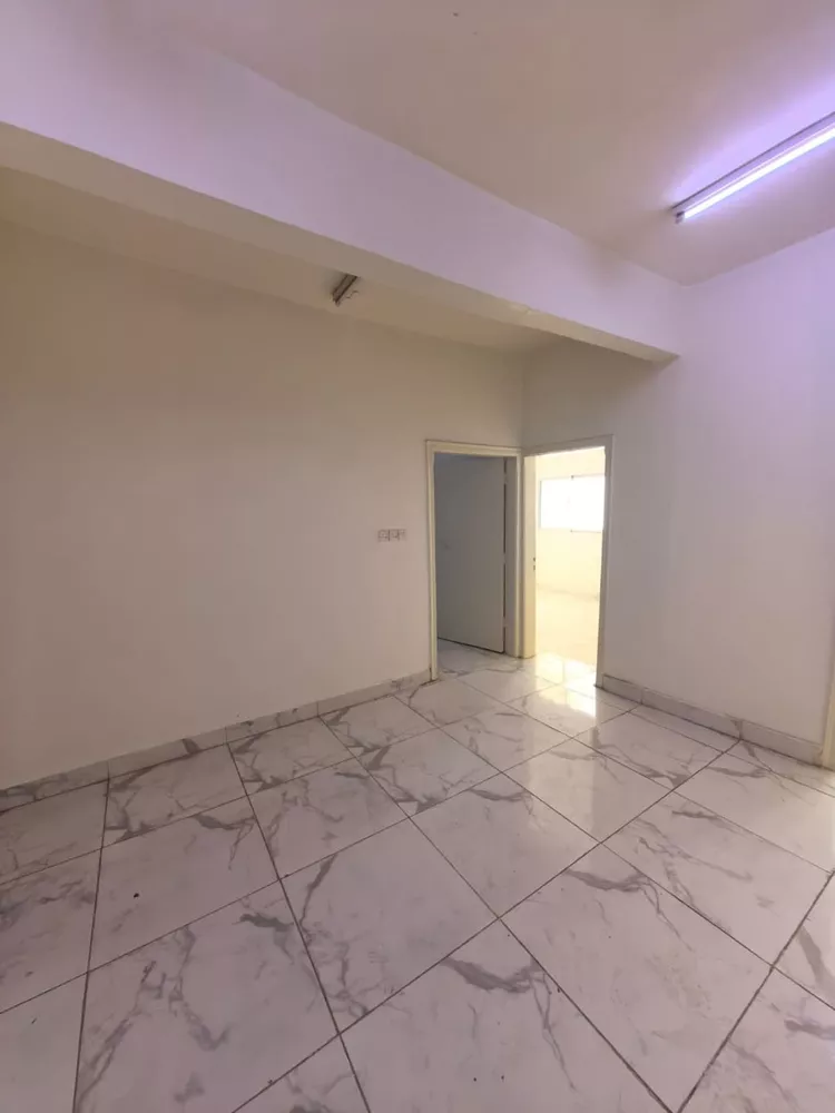 عمارة للإيجار في شارع عاصم بن جويرية, حي أم الحمام الشرقي, مدينة الرياض, منطقة الرياض 5