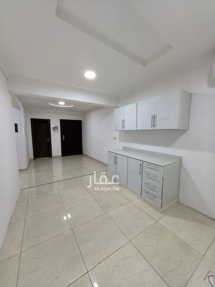 شقة للإيجار في شارع الحيال, حي المعذر, مدينة الرياض, منطقة الرياض